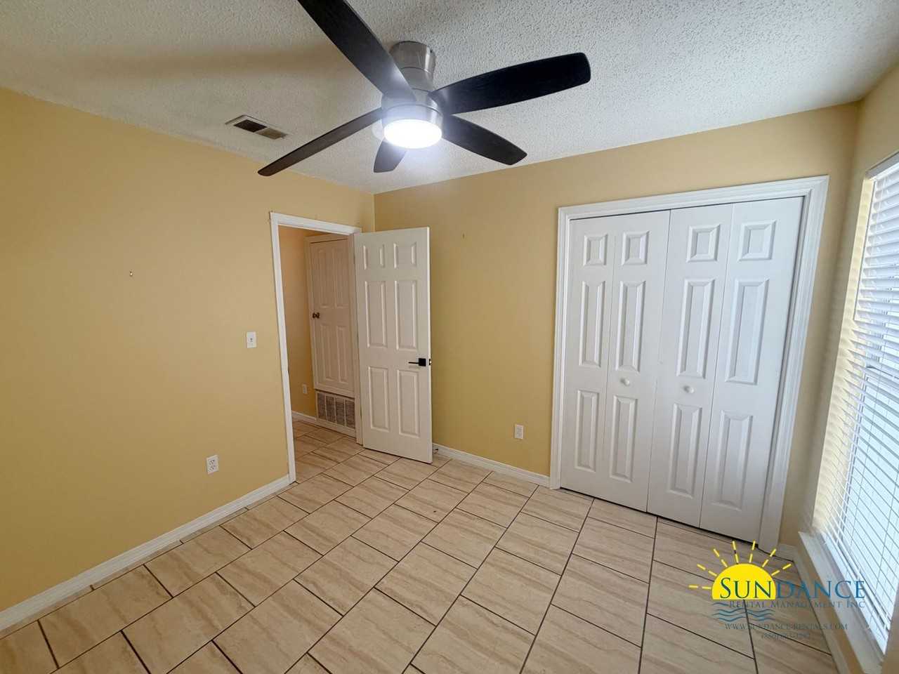 134 Midland Ct - Photo 5 of 15
