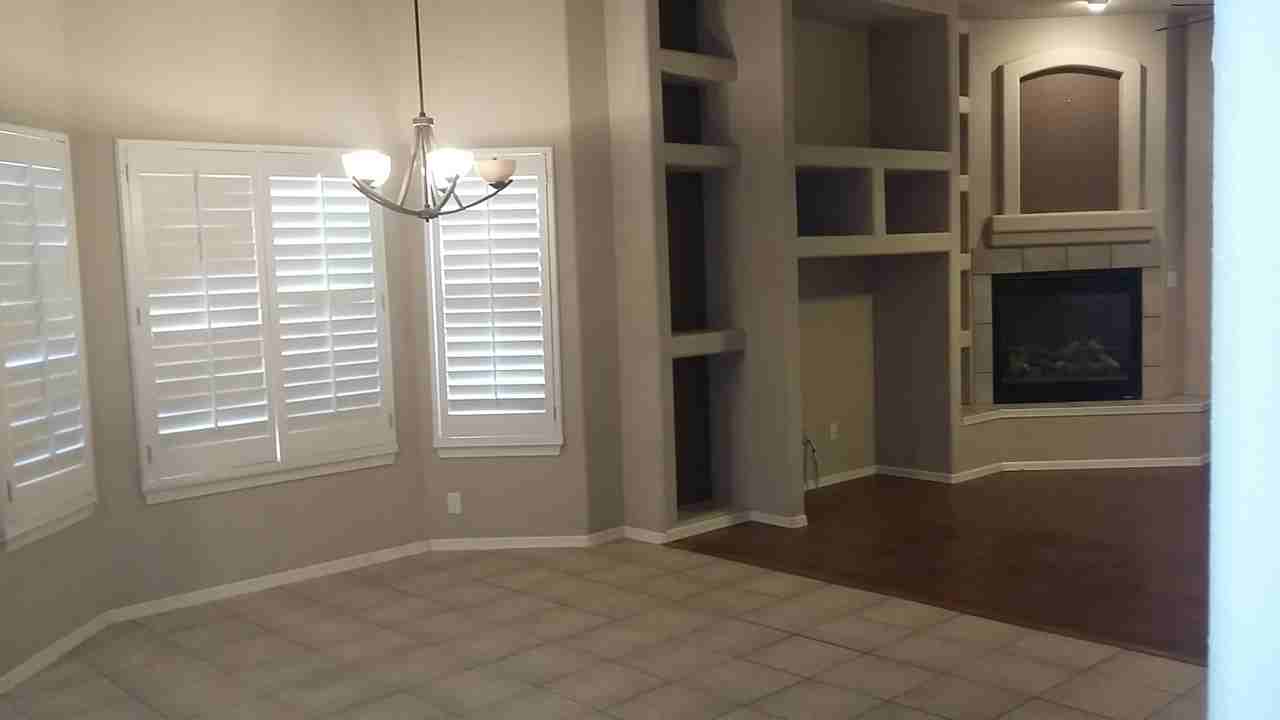 806 Elsa Ct - Photo 5 of 12