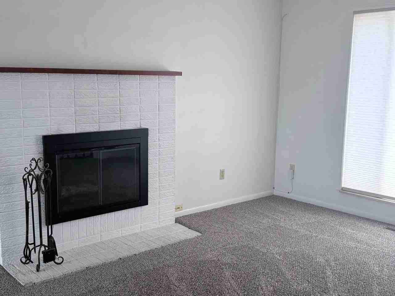 5710 Eldora Dr - Photo 6 of 25