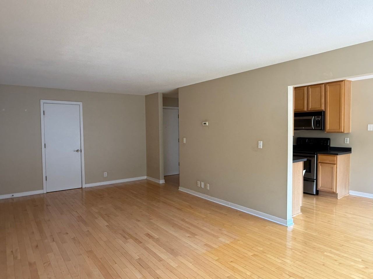 1770 Bryant Ave S #217 - Photo 5 of 30