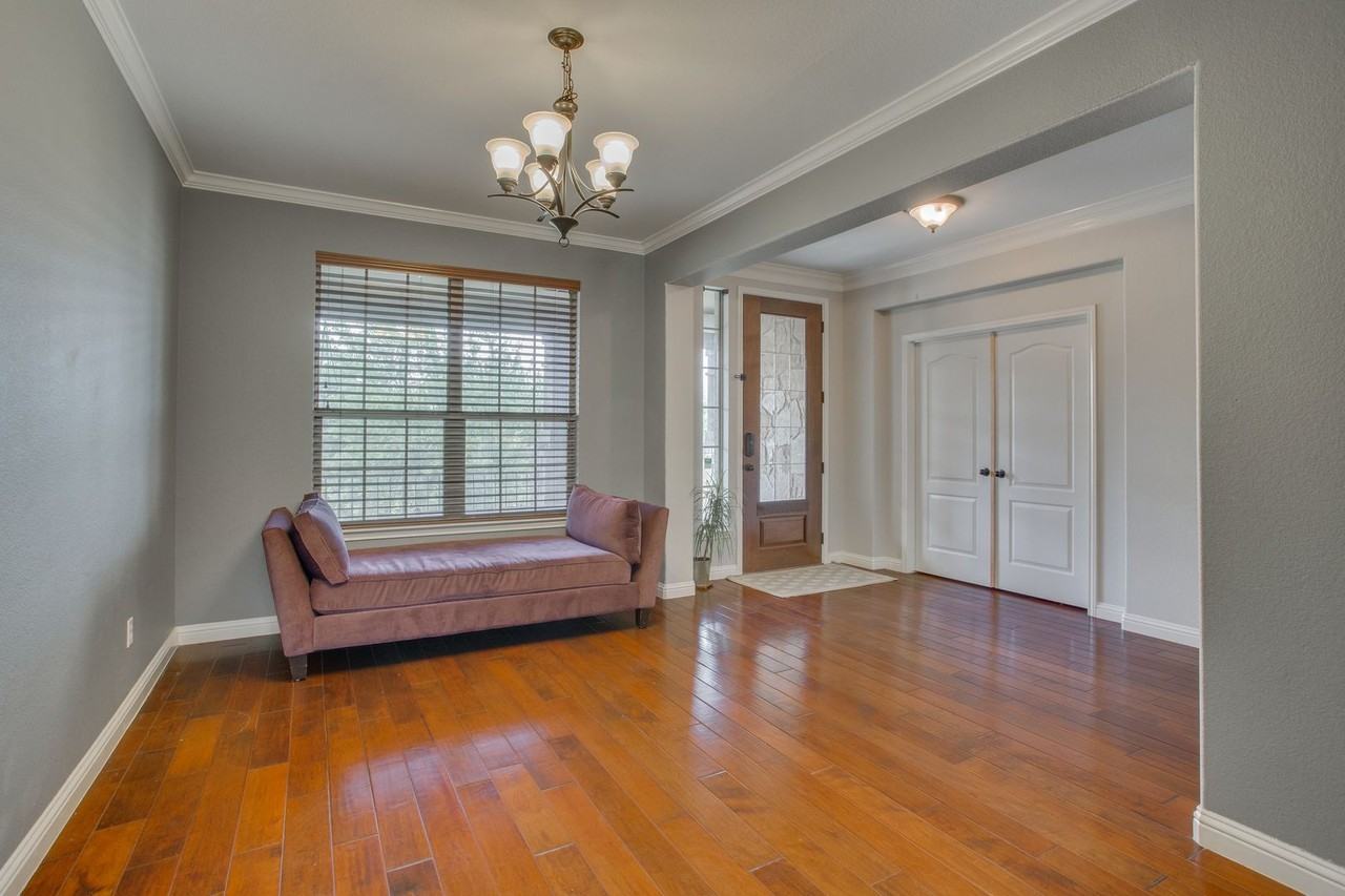 12221 Montclair Bnd - Photo 5 of 47