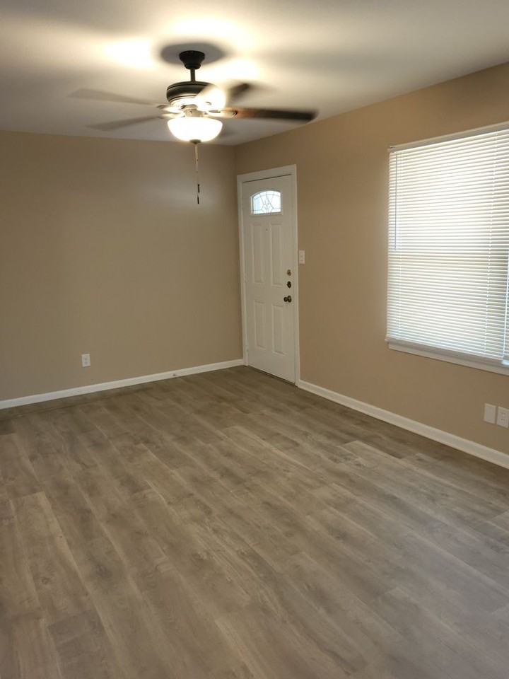 304 E Ellen Ave - Photo 5 of 24