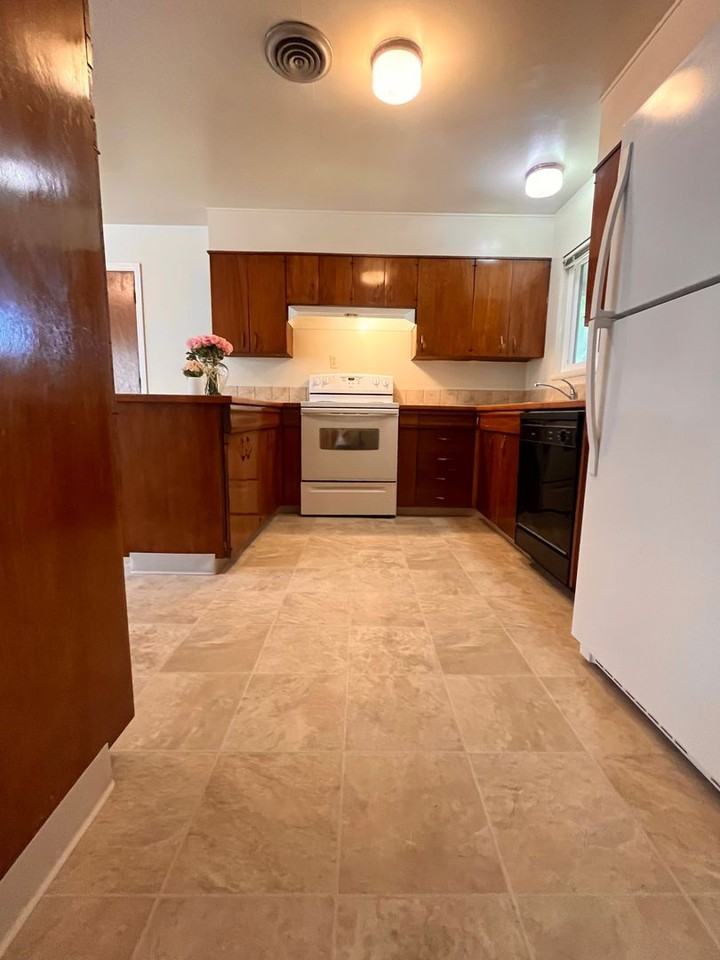 975 E 1st Ave - Photo 7 of 25