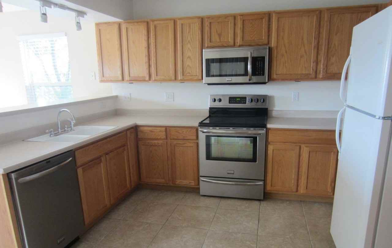 6035 Hombre Ct - Photo 2 of 11