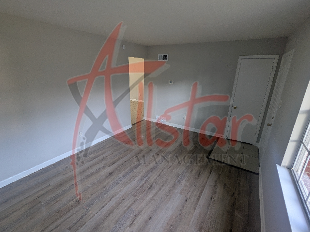 1945 Mississippi Valley Blvd - Photo 5 of 11