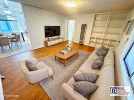 featured image of 1012 E Newmark Ave