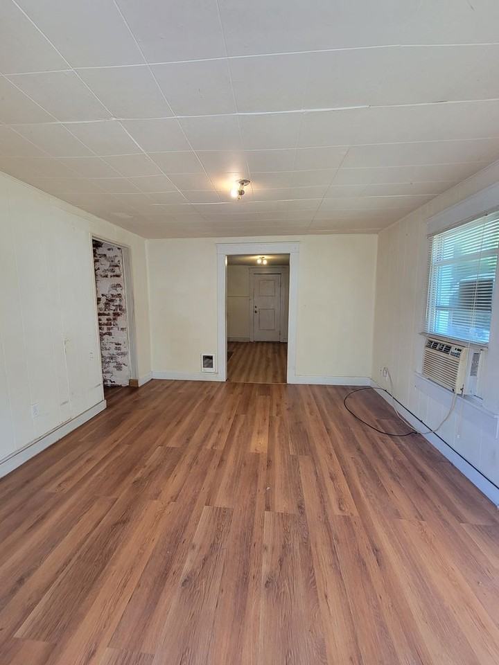 1011 W Elm Arc - Photo 2 of 13