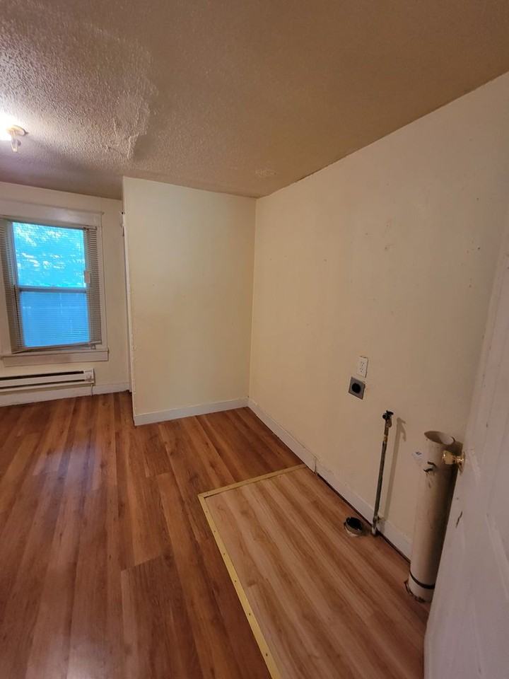 1011 W Elm Arc - Photo 5 of 13