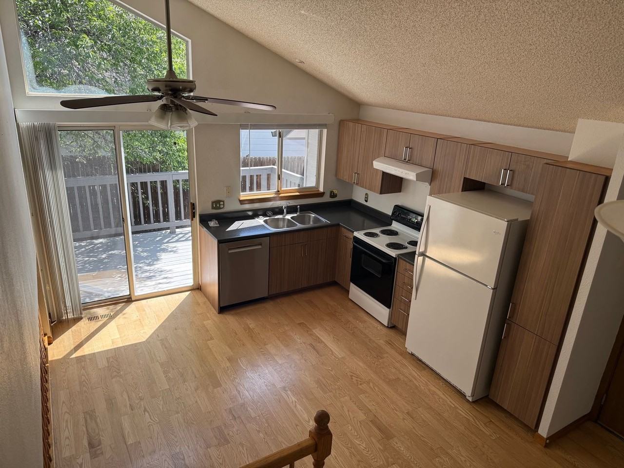 3969 Hilary Ct - Photo 3 of 37