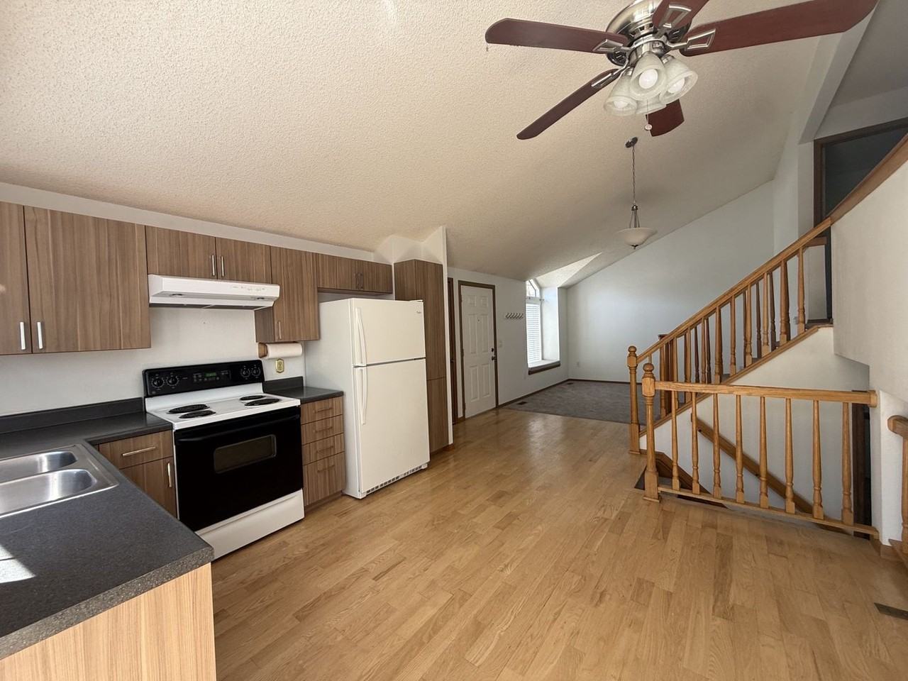 3969 Hilary Ct - Photo 5 of 37