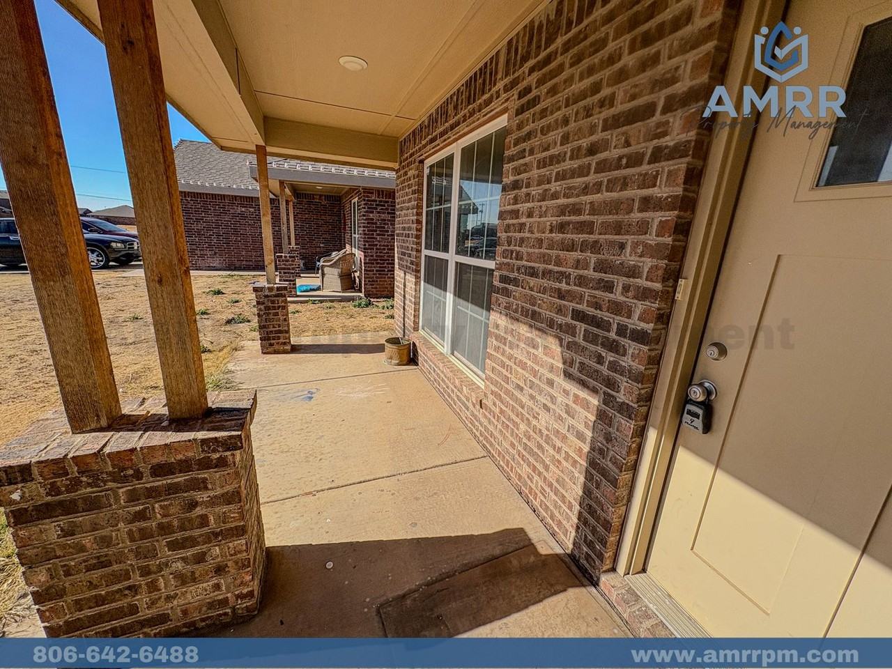 8430 11th St - Photo 2 of 21