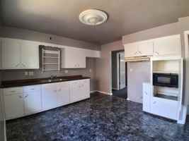 featured image of 7106 W Congress St