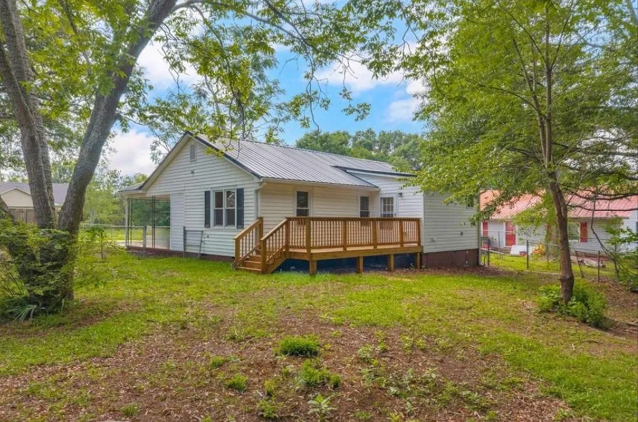 266 Randall St - Photo 3 of 17