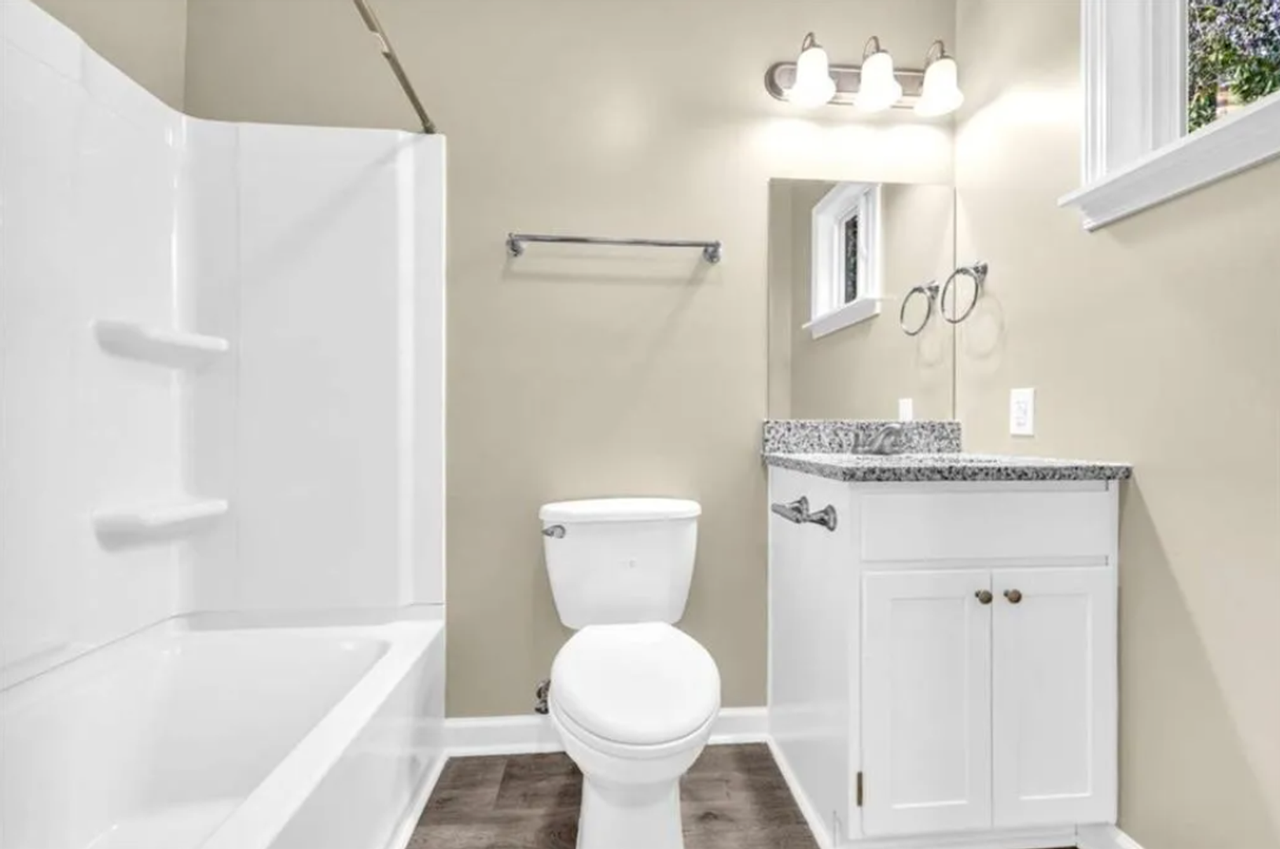 266 Randall St - Photo 7 of 17