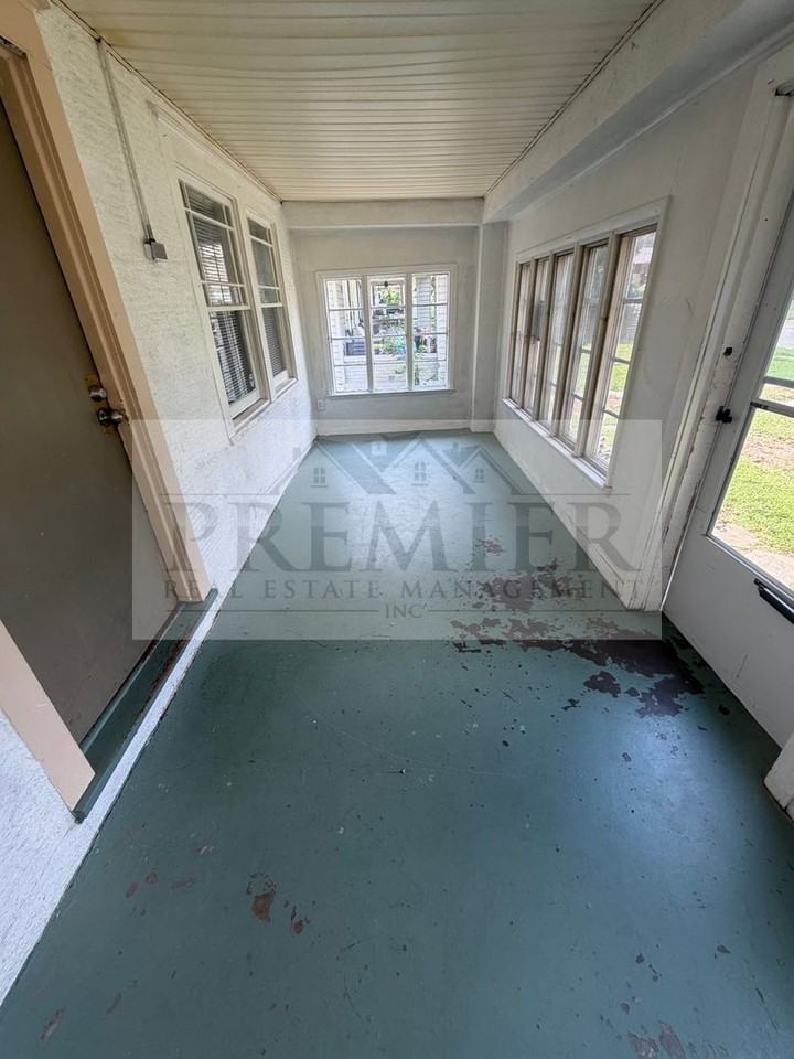 5607 Virginia Ave - Photo 2 of 18