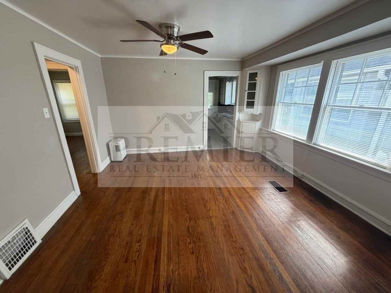 5607 Virginia Ave - Photo 4 of 18