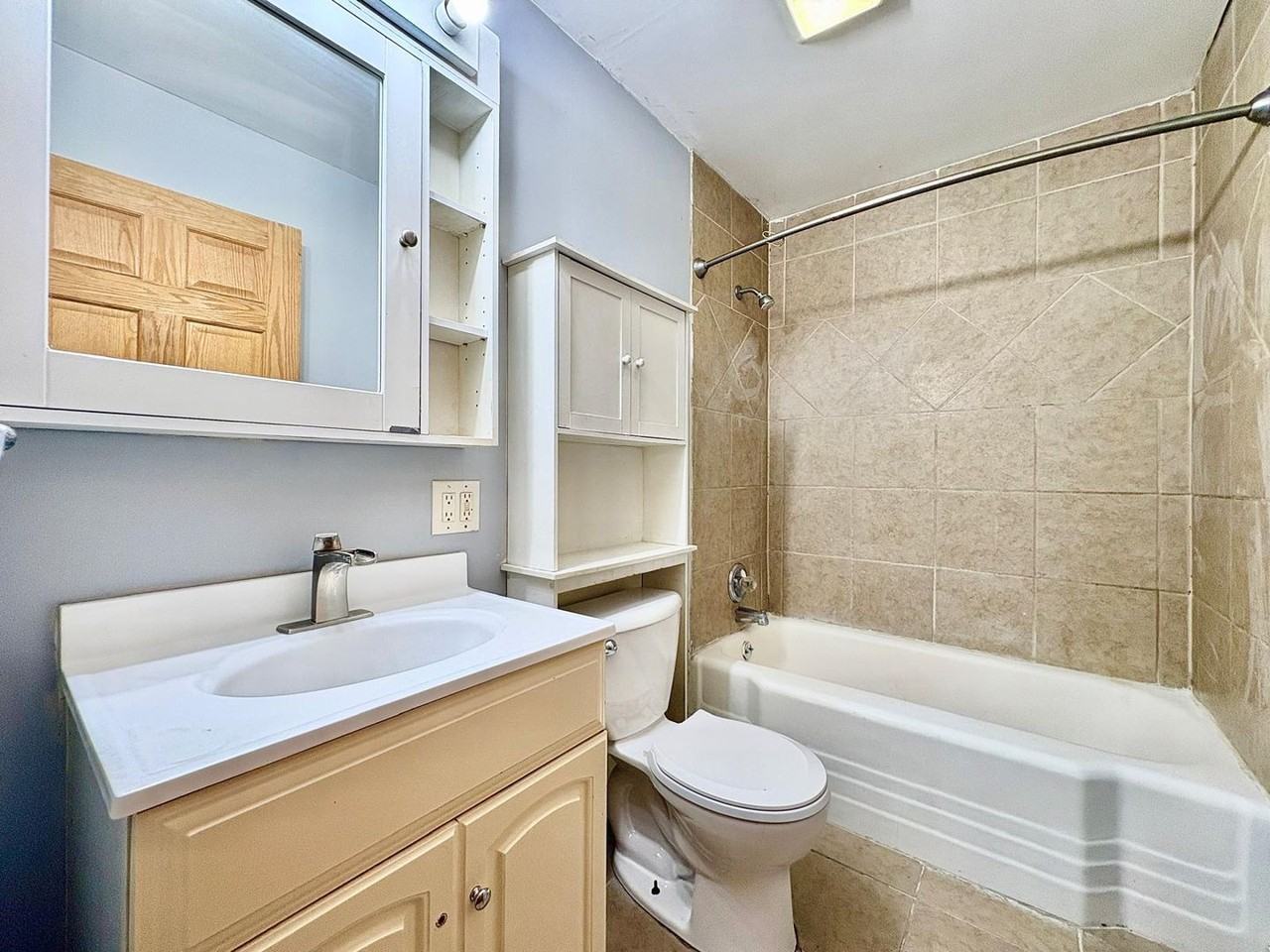 811 Fairway St - Photo 6 of 7