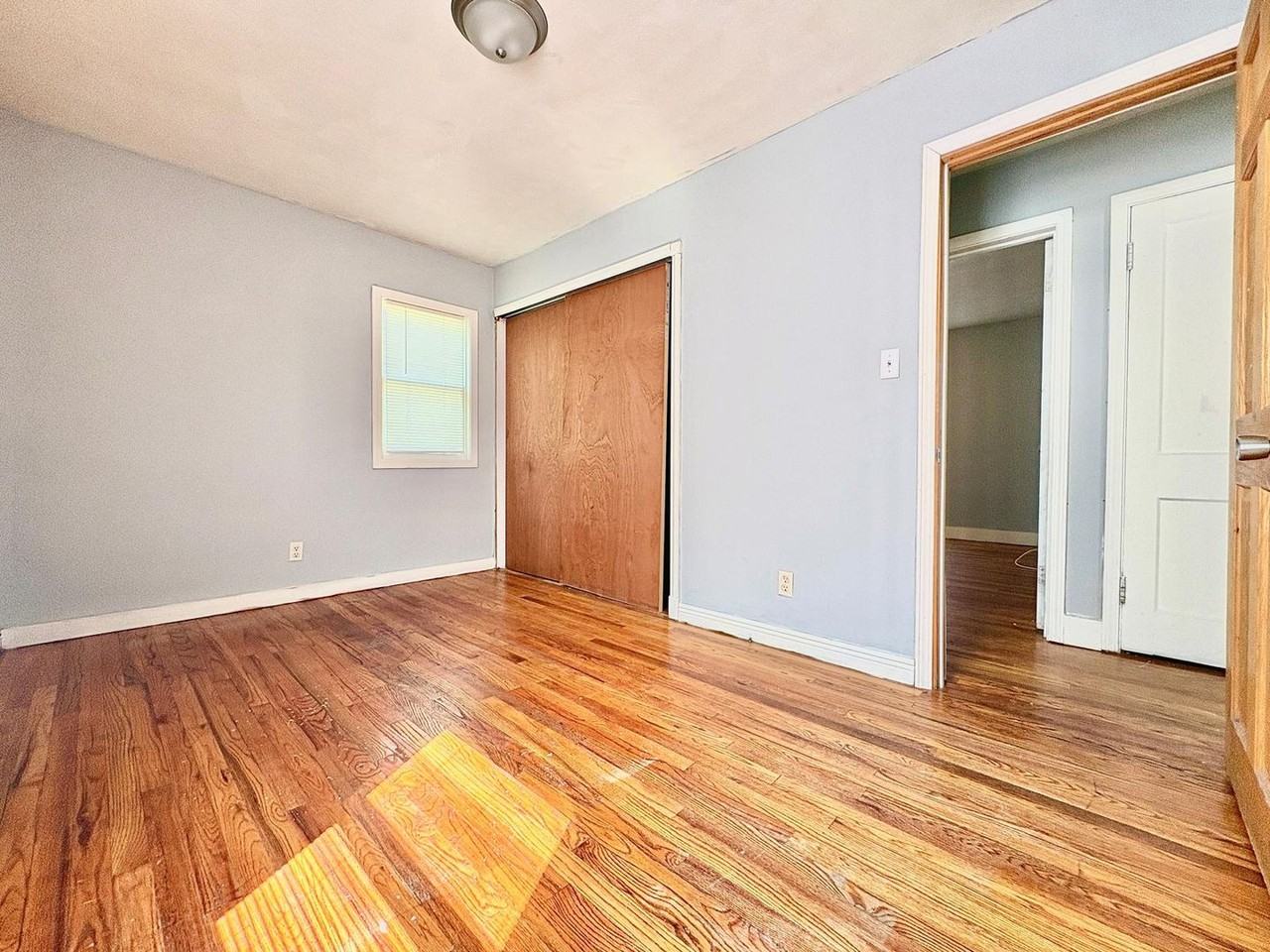 811 Fairway St - Photo 7 of 7