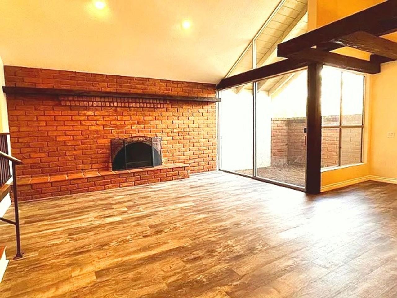 24851 Rollingwood Rd - Photo 3 of 28