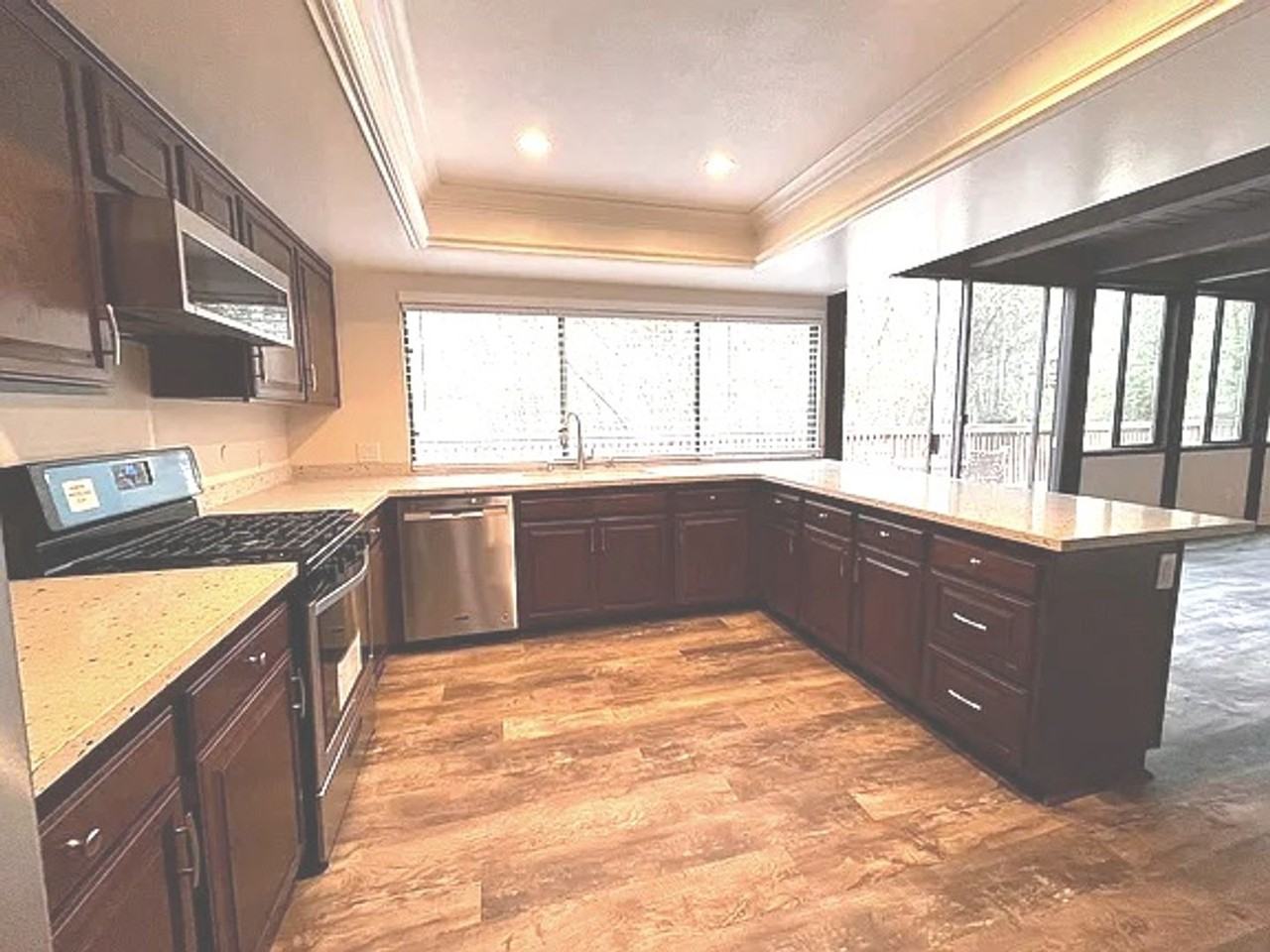 24851 Rollingwood Rd - Photo 6 of 28