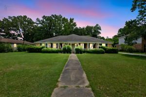 featured image of 1211 Vendome Dr W