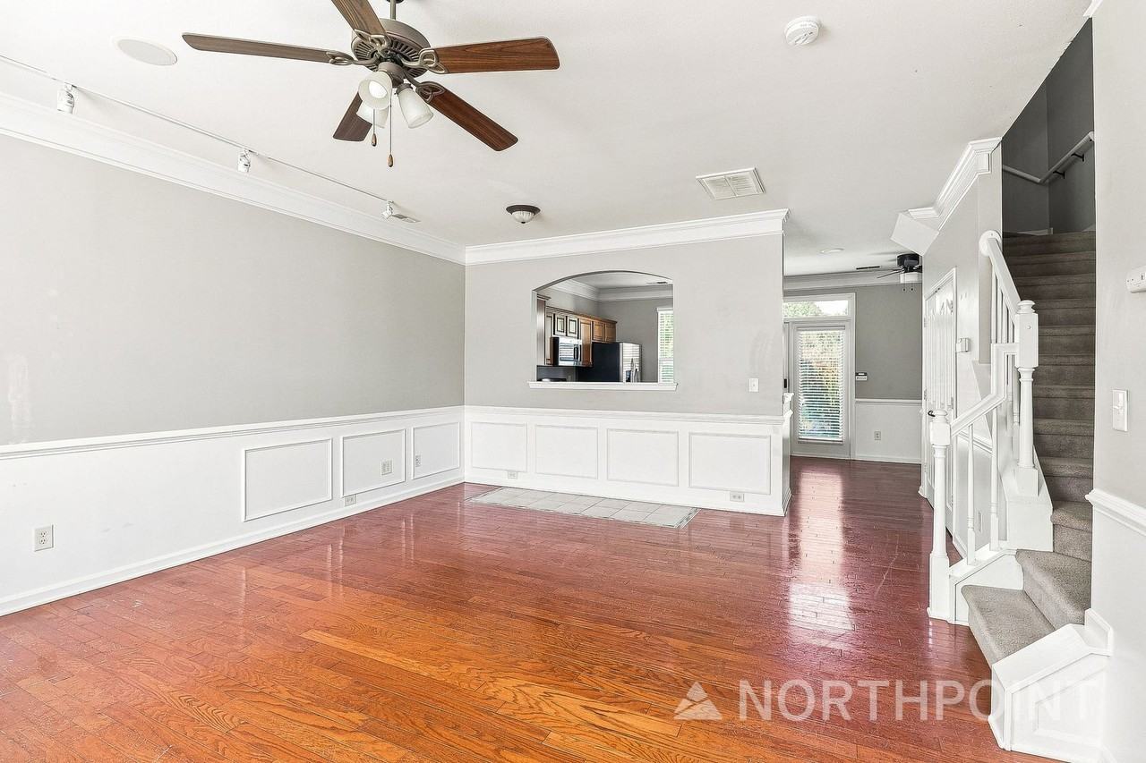 9311 Greenheather Dr - Photo 5 of 13