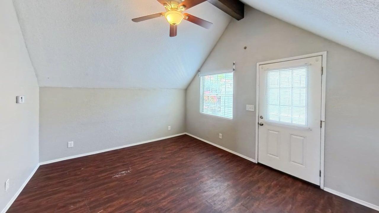 17339 Akley St - Photo 3 of 11