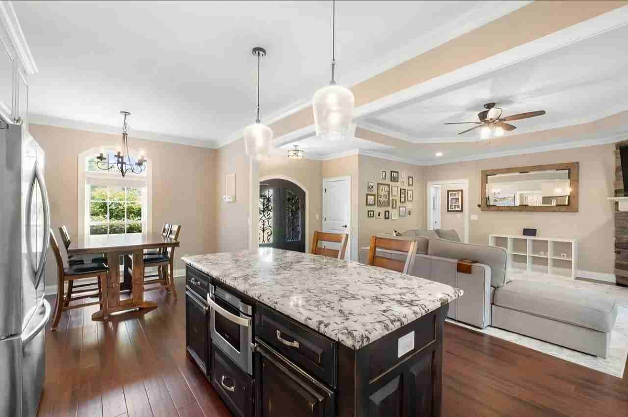 102 Anniston Way - Photo 7 of 28