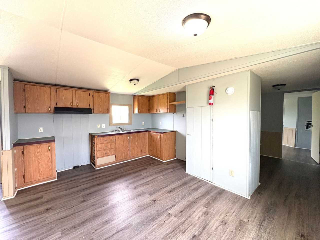 400 Barbara Ln - Photo 3 of 10
