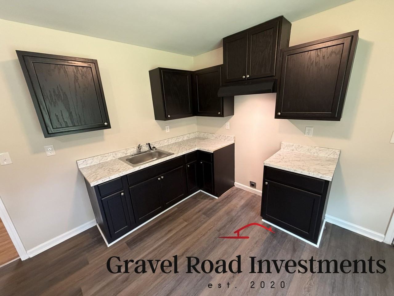 1302 Crescent Ridge Rd Ne - Photo 4 of 16