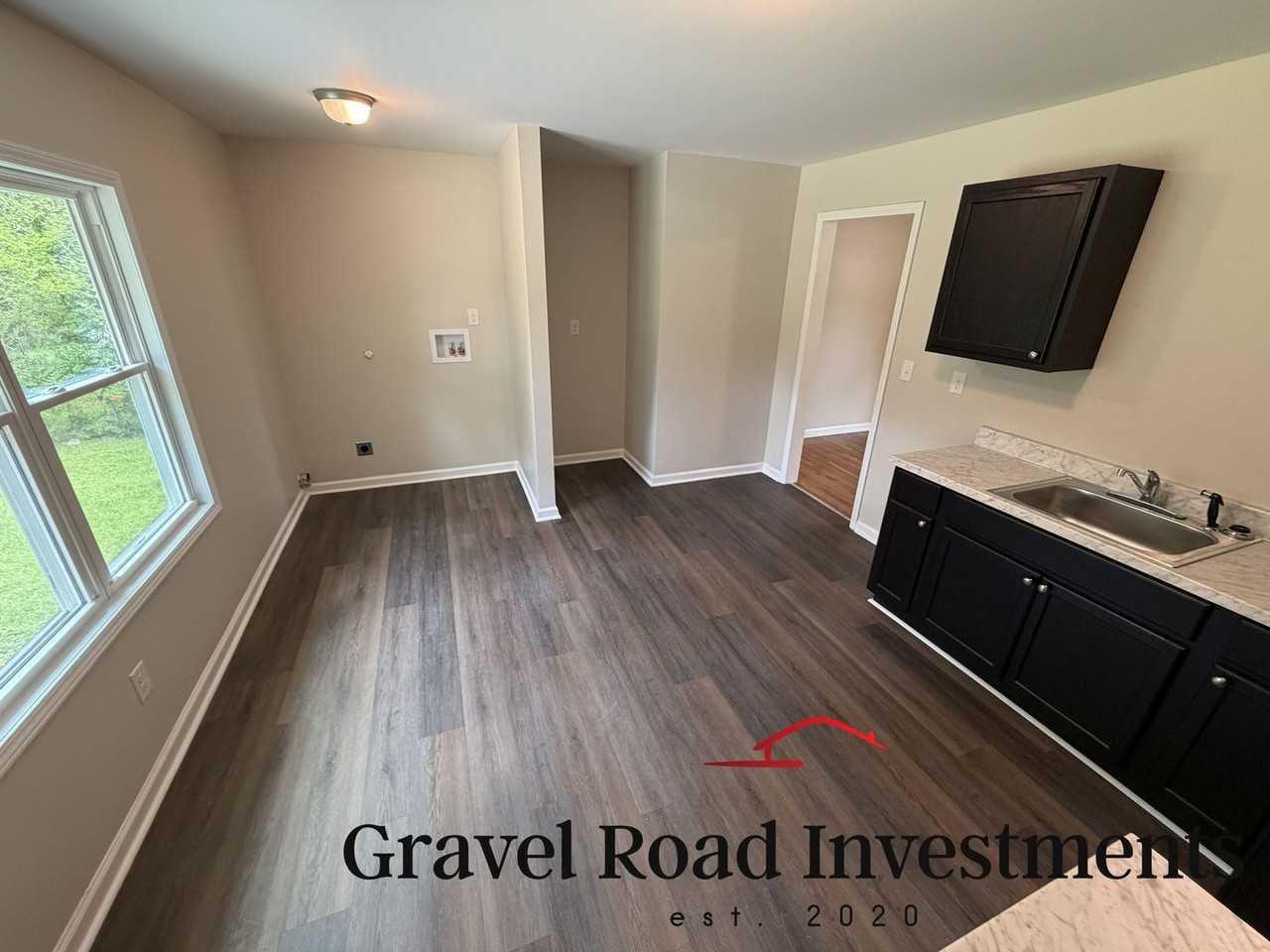 1302 Crescent Ridge Rd Ne - Photo 5 of 16