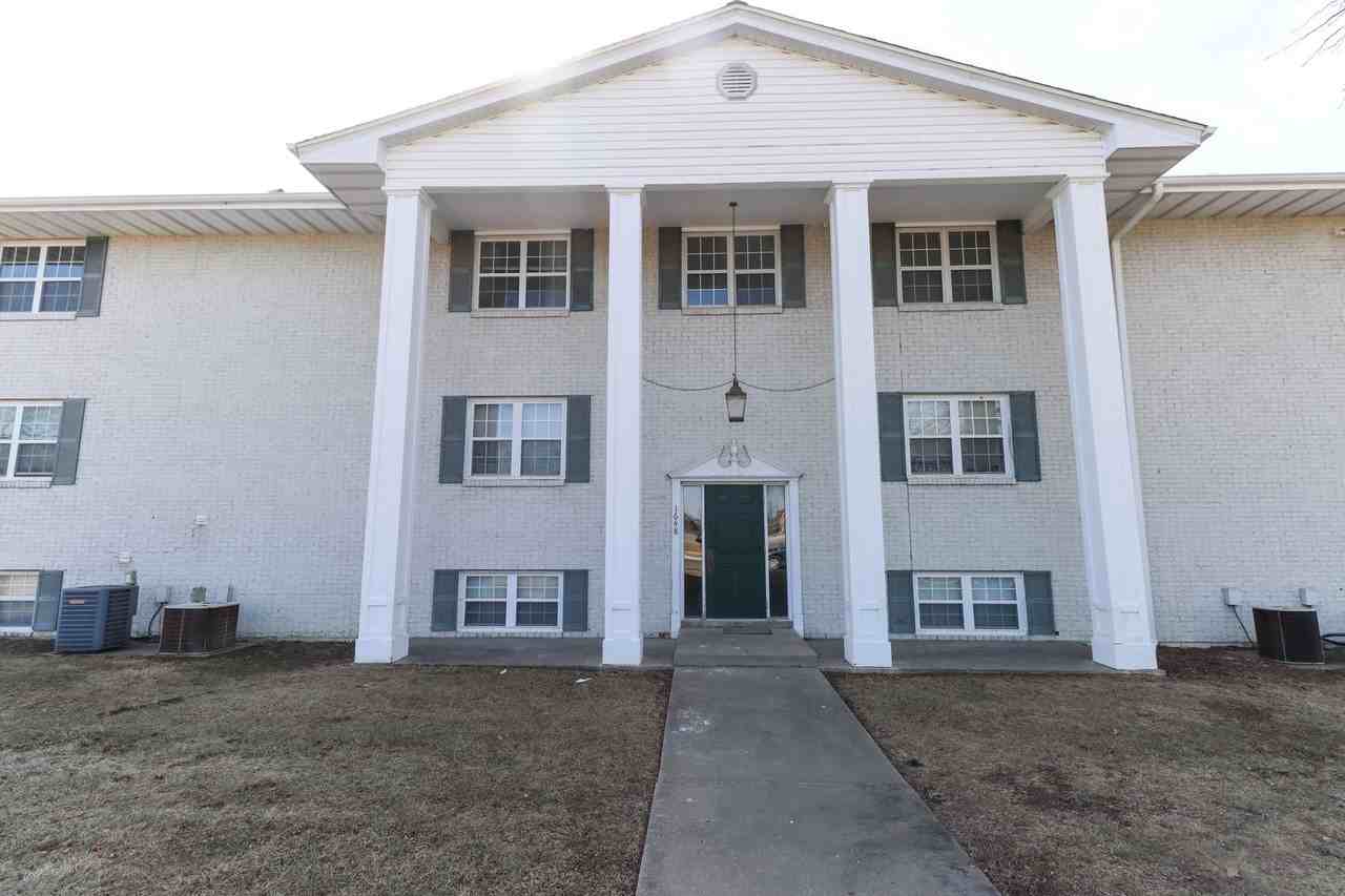 Greentree Condominiums - Photo 7 of 22