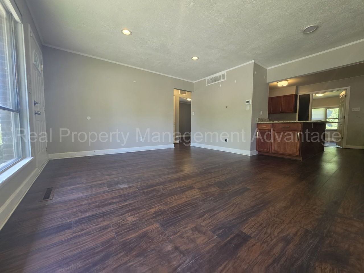 22041 Jerome St - Photo 2 of 21