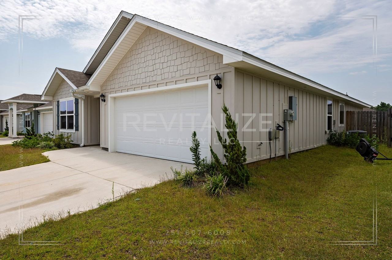21962 Aleutian Ave - Photo 3 of 50