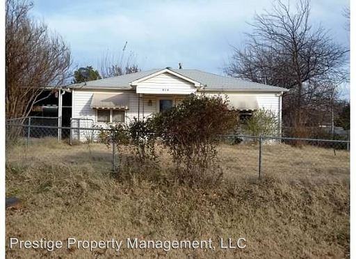 414 S Van Buren Ave - Photo 2 of 11