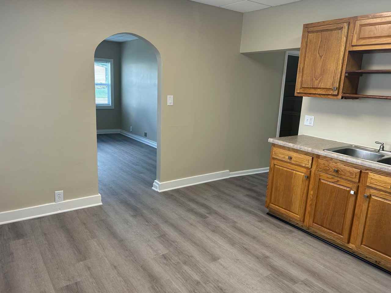 200 S High St - Photo 2 of 13