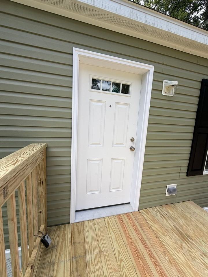 4918 Greenwood Ln - Photo 2 of 20