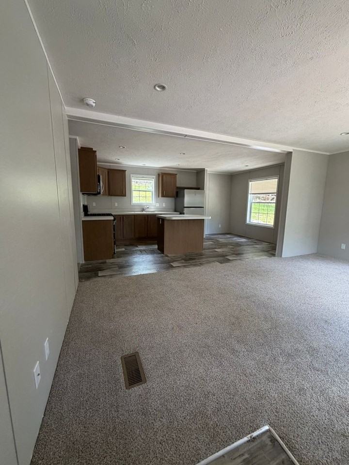4918 Greenwood Ln - Photo 4 of 20