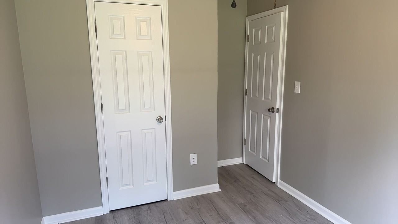 234 Clarks Landing Rd - Photo 7 of 9