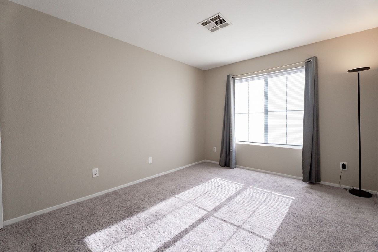 9688 Belle Regal St - Photo 7 of 31