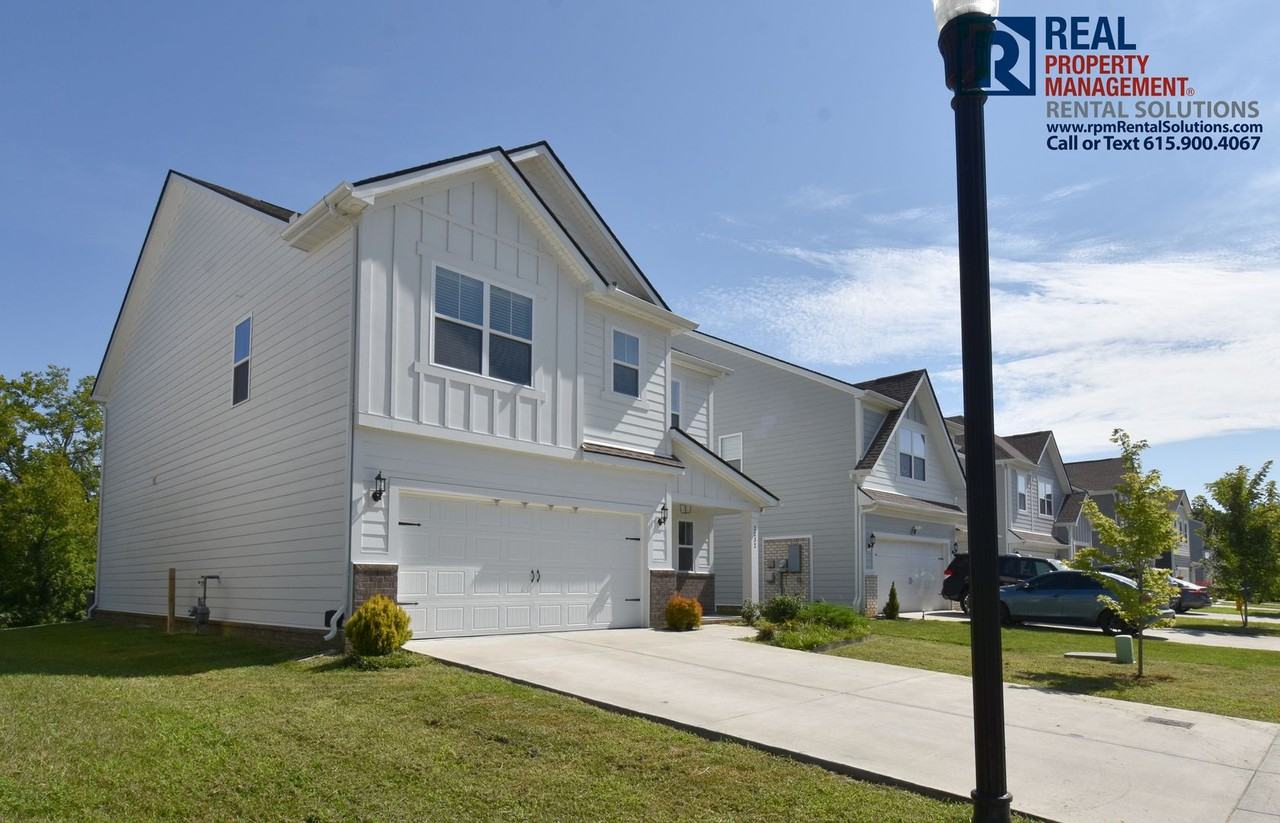 2232 Robert Gwynne Dr - Photo 3 of 35