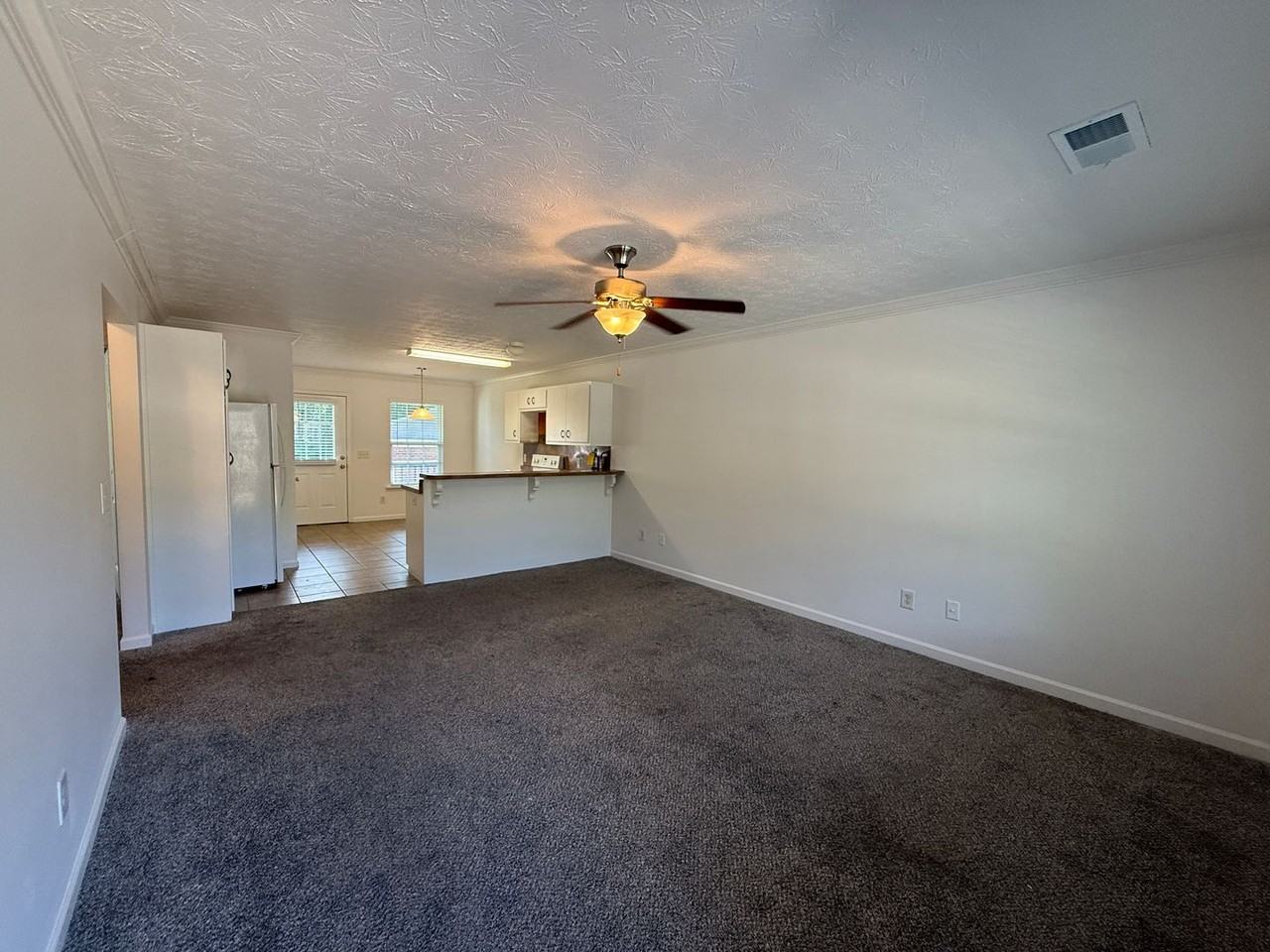 6145 Crystal Dr Apt 7a #A7 - Photo 4 of 19