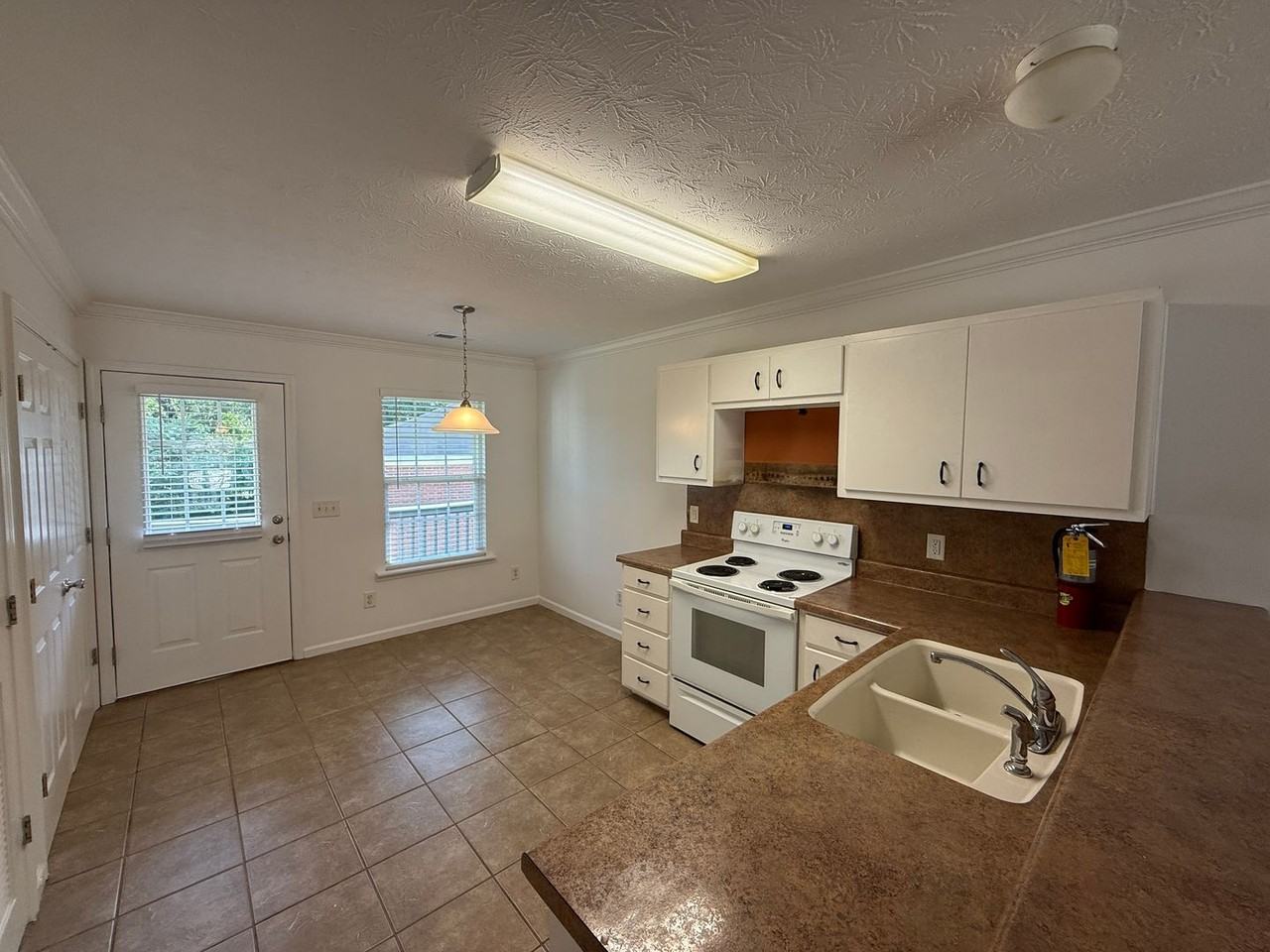 6145 Crystal Dr Apt 7a #A7 - Photo 7 of 19