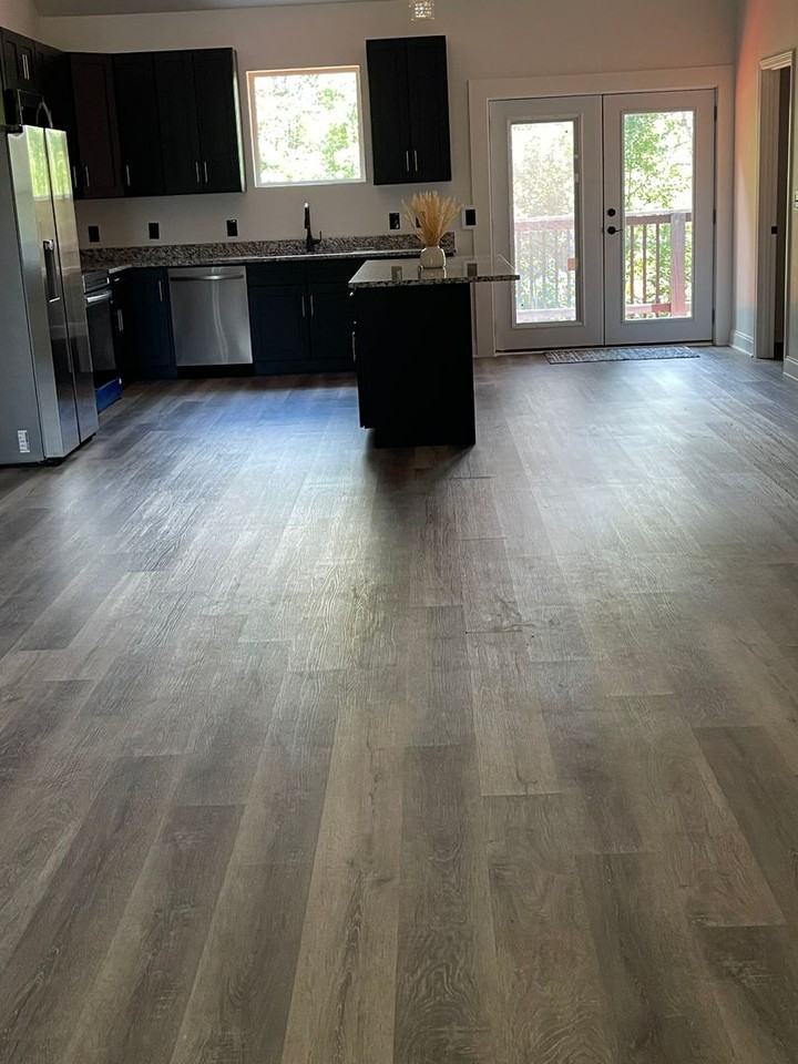 1395 Willow Creek Ln - Photo 6 of 23