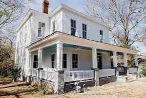 featured image of 129 N 14th St