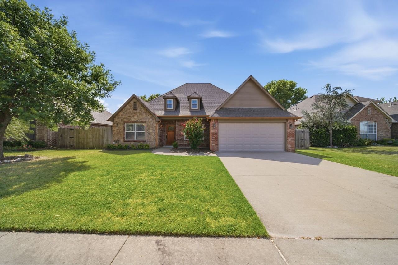 14738 Courtney Dr - Photo 2 of 25