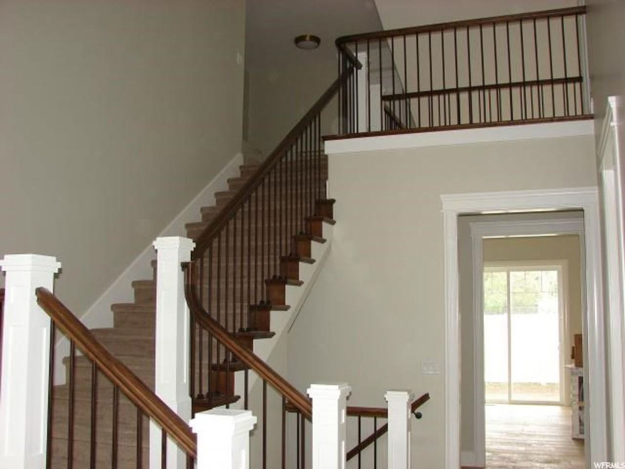 1992 E Hedgewood Ct - Photo 5 of 22