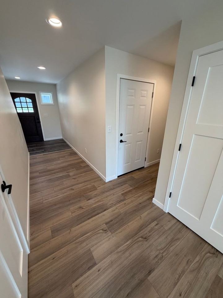 2104 Cottage Hill Cir - Photo 2 of 23