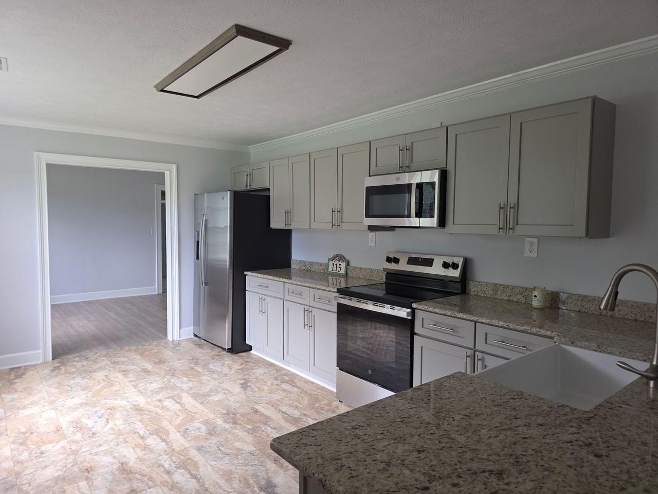 115 Rowes Pump Dr - Photo 3 of 12