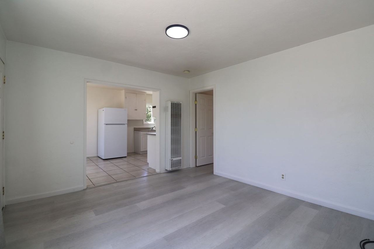 116 S Halcyon Rd - Photo 3 of 17